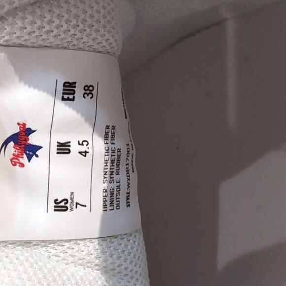 Philadelphia Phillies Canvas Slip On Sneakers Womens Sz 7 NWOT - Picture 10 of 10